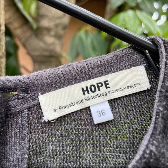 Hope by Ringstrand Soderberg dark grey long sleeve light sweater. - Picture 3 of 5